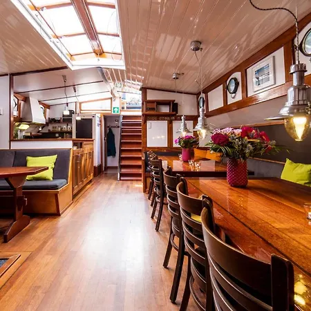 Mon Desir Úszó hotel Enkhuizen