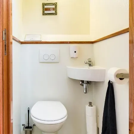 Mon Desir Úszó hotel